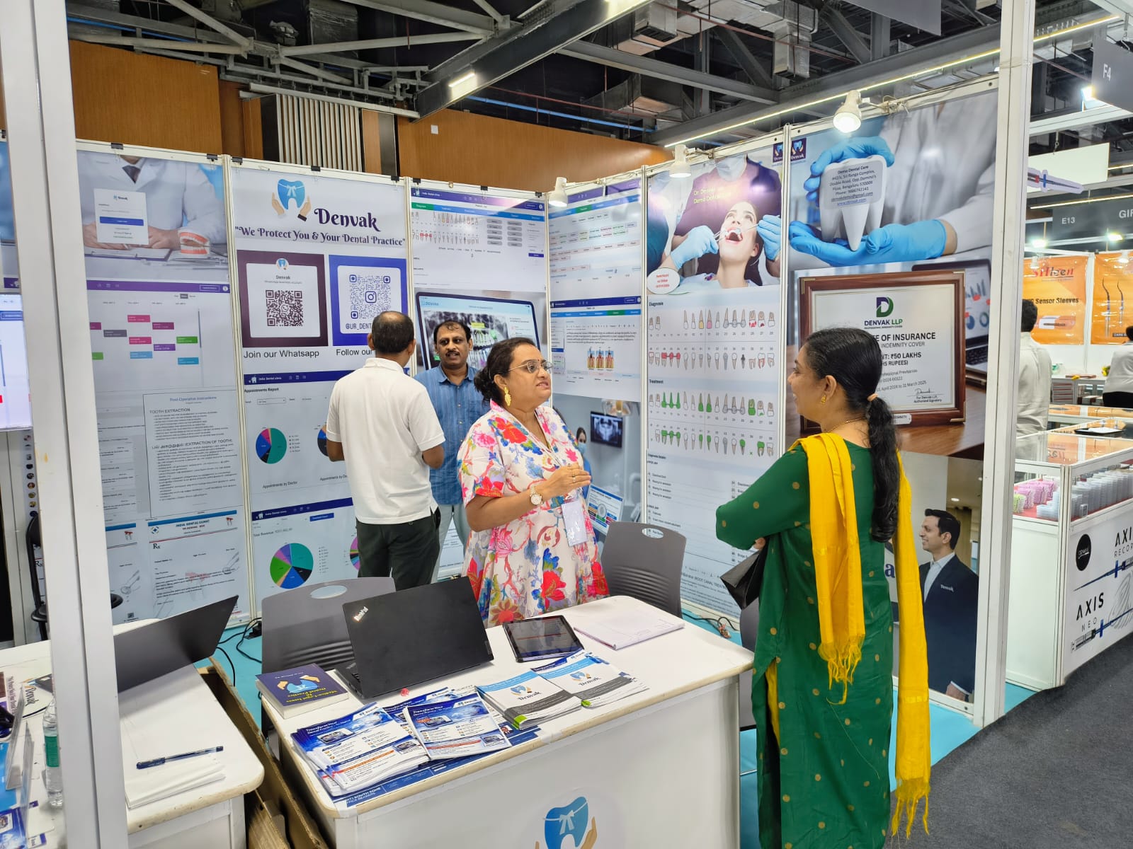 Denvak representative presenting the platform to a dentist at Expodent Chennai 2026